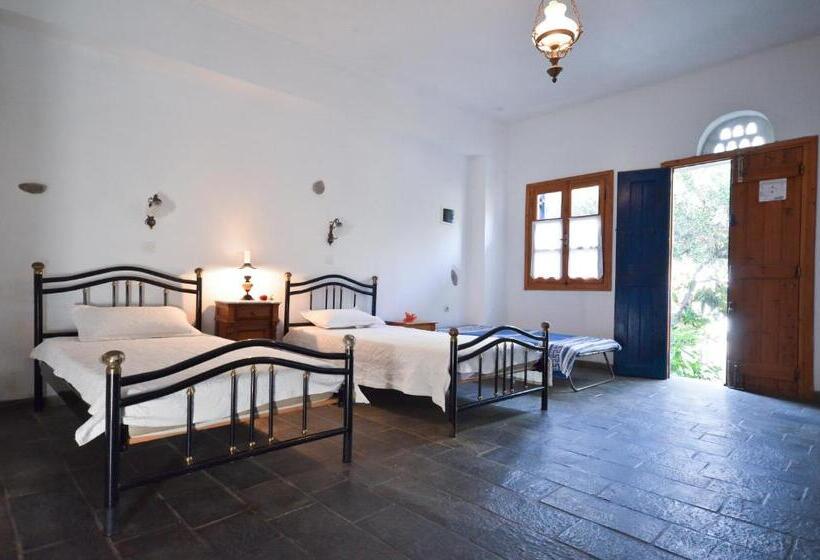 Номер Стандарт, Naxos Filoxenia