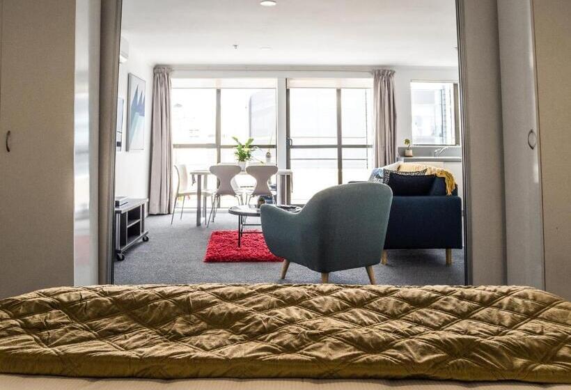 דירת שני חדרים, U Residence