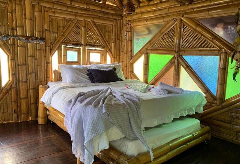 小室, Ecohotel Tierra De Agua