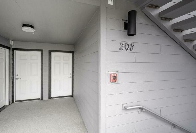 Апартаменты 1 Спальня, Nye Beach Lighthouse Vista