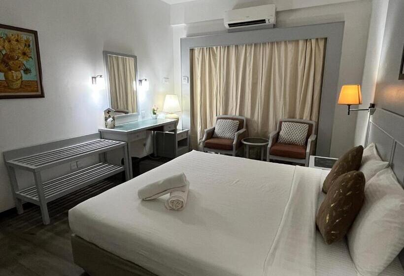 キングサイズベッドのデラックススイート, Paradise By The Sea In Penang By Veron At Rainbow Paradise
