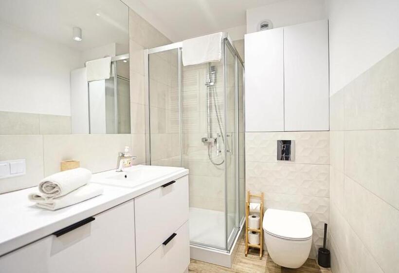 Апартаменты 2 Спальни, Apartamenty Everysky   Słowackiego 5a B