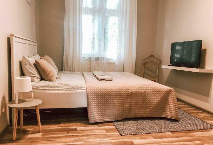 Номер Стандарт Совместная Ванная, Bankowa 8 Guest Rooms