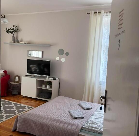Трехместный Номер Стандарт Совместная Ванная, Bankowa 8 Guest Rooms