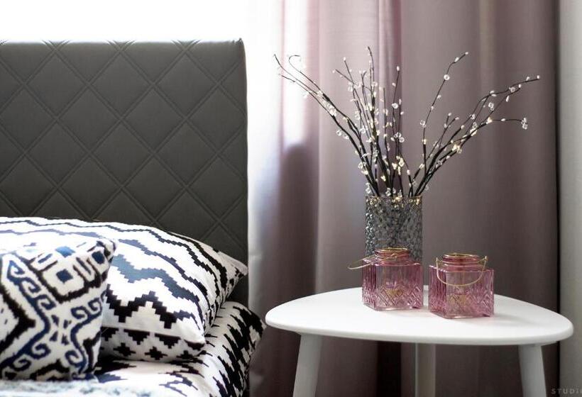 اتاق استاندارد با سرویس بهداشتی مشترک, Clicktheflat Hoża Street Apart Rooms