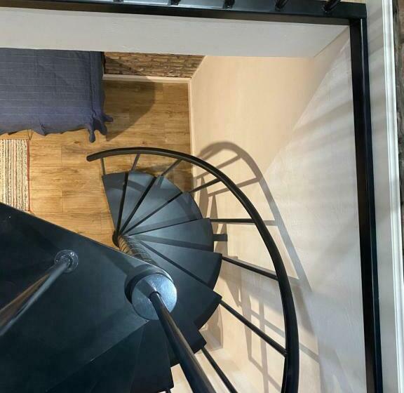 شقة غرفة واحدة, Apartamenty Liwa