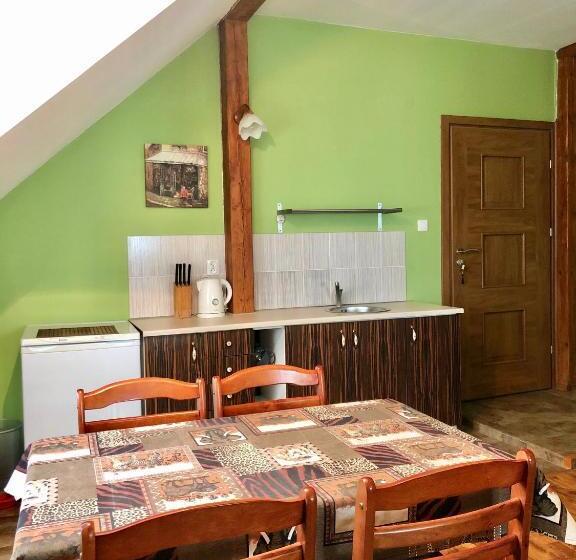 Апартаменты 1 Спальня, Sianki Nad Sanem