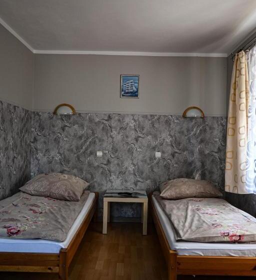 Номер Стандарт Трехместный, Pokoje Gościnne „sen”
