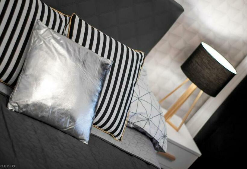 חדר סטנדרט חדר אמבטיה משותף, Clicktheflat Sienna Center Apart Rooms