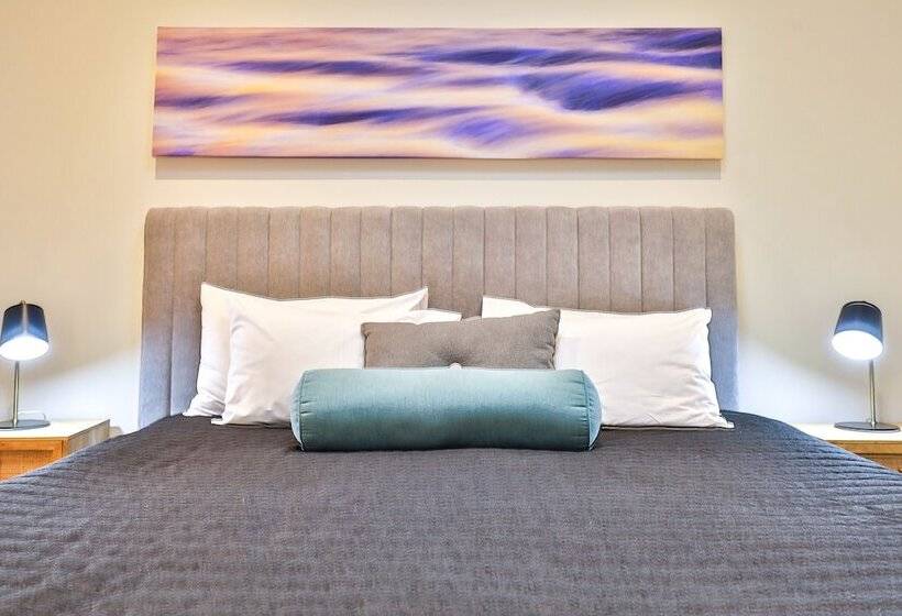 스탠다드 스튜디오, Indulge Apartments   Langtree