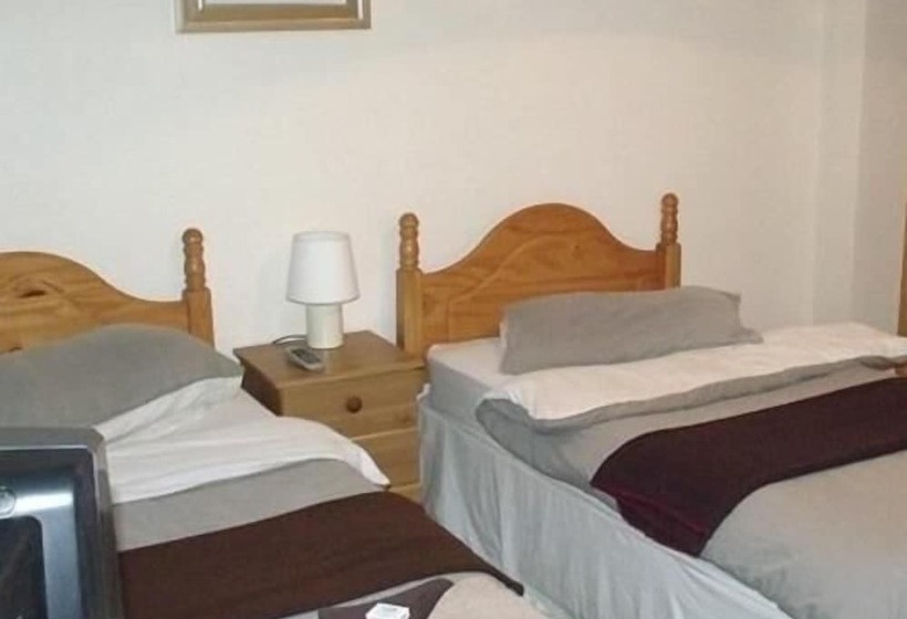 スタンダード４人部屋, St. Andrews Guest House