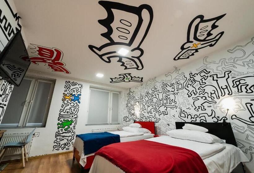 Номер Стандарт, Good Times House