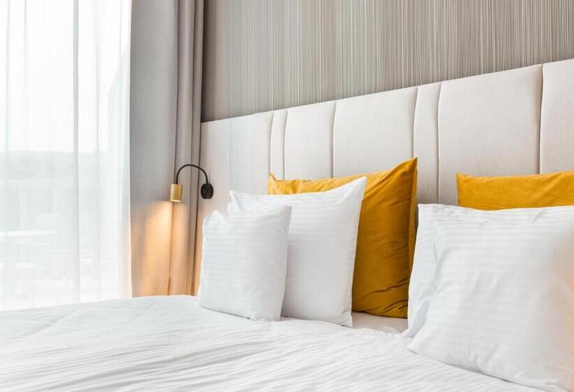 Семейный Полулюкс, Crystal Mountain Hotel Wisła