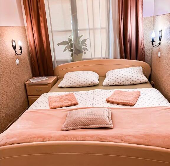 Стандартный Номер Кровать Кинг, Hostel U Kmity