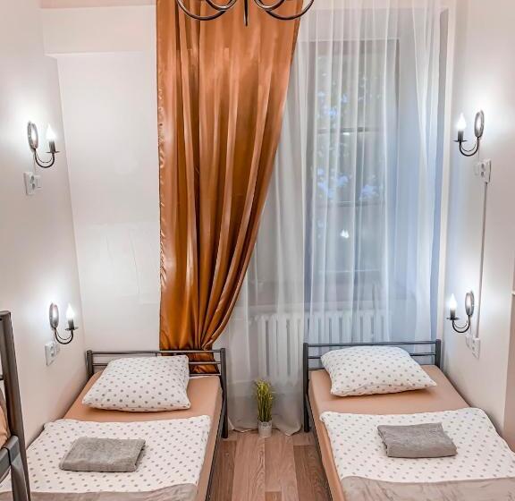 Четырехместный Номер Стандарт, Hostel U Kmity