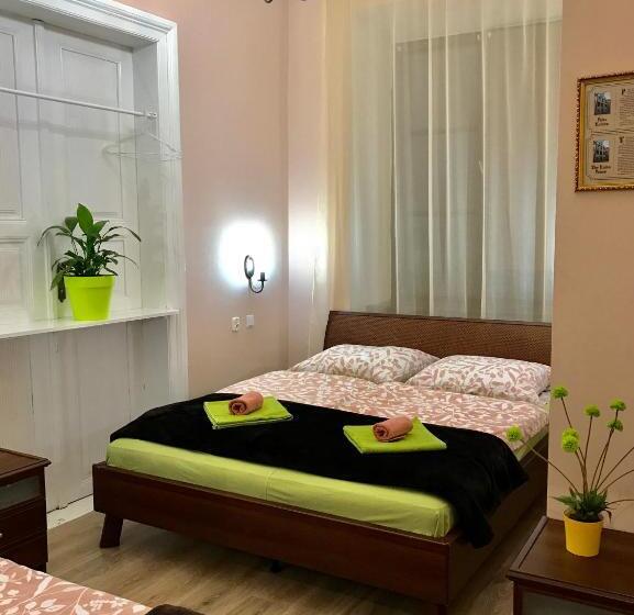 Номер Стандарт Трехместный, Hostel U Kmity