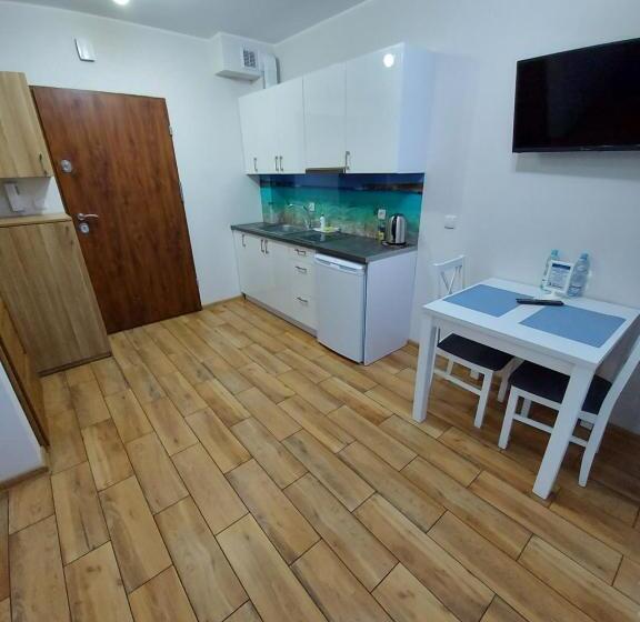 1 Bedroom Apartment Lake View, Apartamenty Kapitanskie