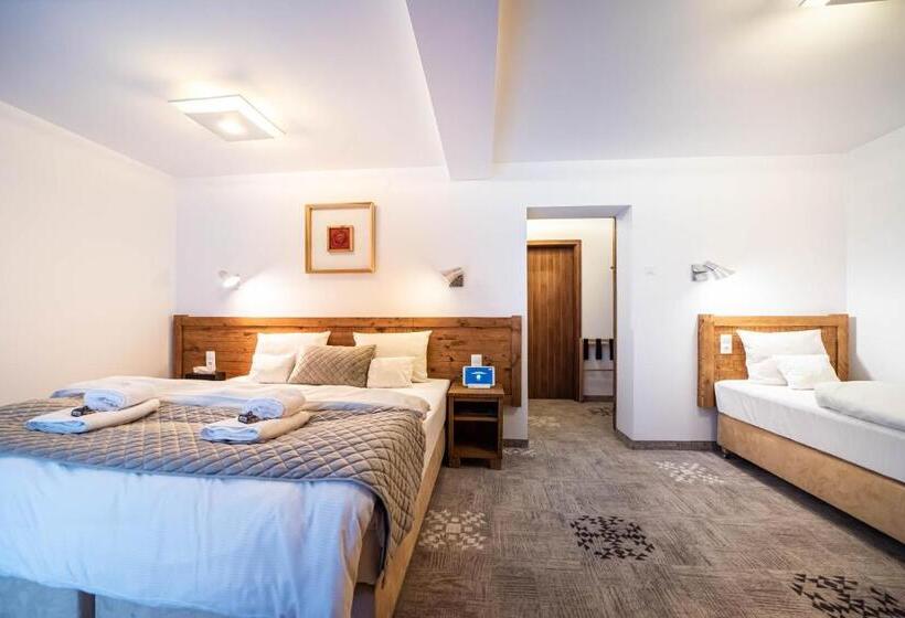 Номер Стандарт Трехместный, Apartamenty Przy Hotelu żywieckim