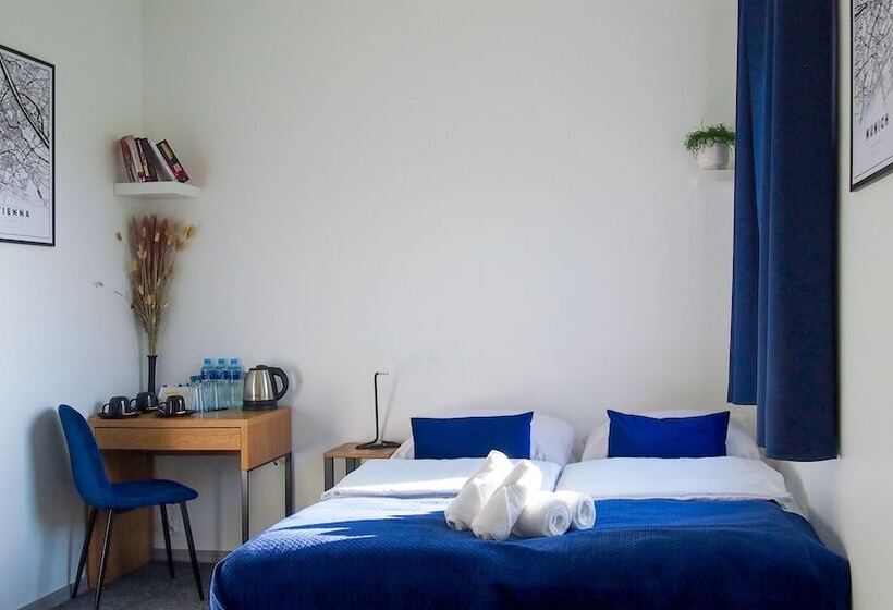 Номер Стандарт Трехместный, Mile Gdansk Airport & Parking Długoterminowy