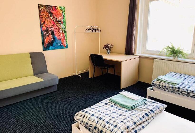 豪华房间, Chilli Hostel