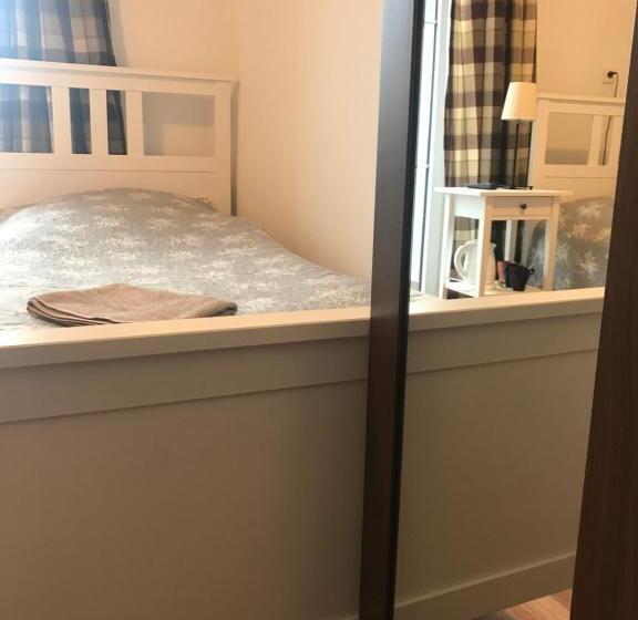 Номер Стандарт Трехместный, Route 7 Rooms