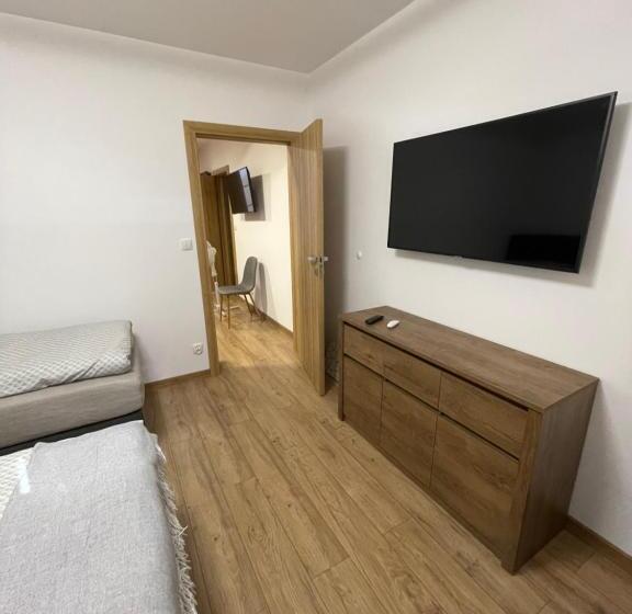 Апартаменты 1 Спальня, Route 7 Rooms