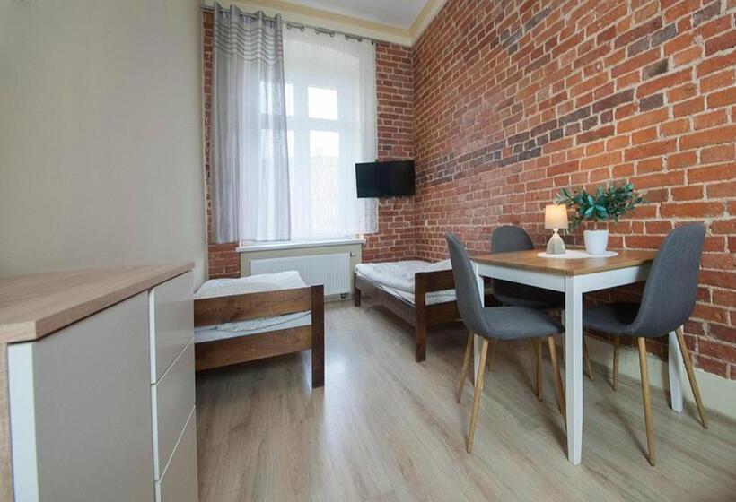 Номер Стандарт Трехместный, Vanilla Hostel Wrocław