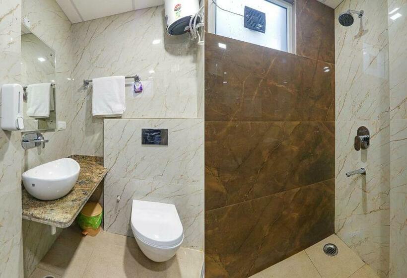 Chambre Deluxe, Fabhotel The Comfort