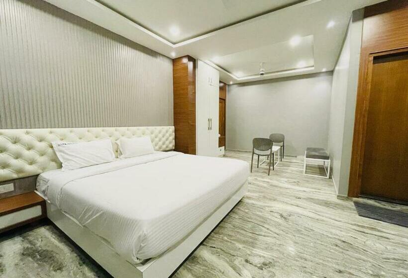디럭스 룸, Barkah Inn