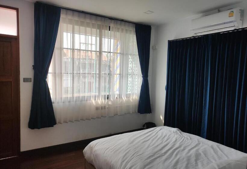 اتاق اکونومی, Tartar & Nay Hostel
