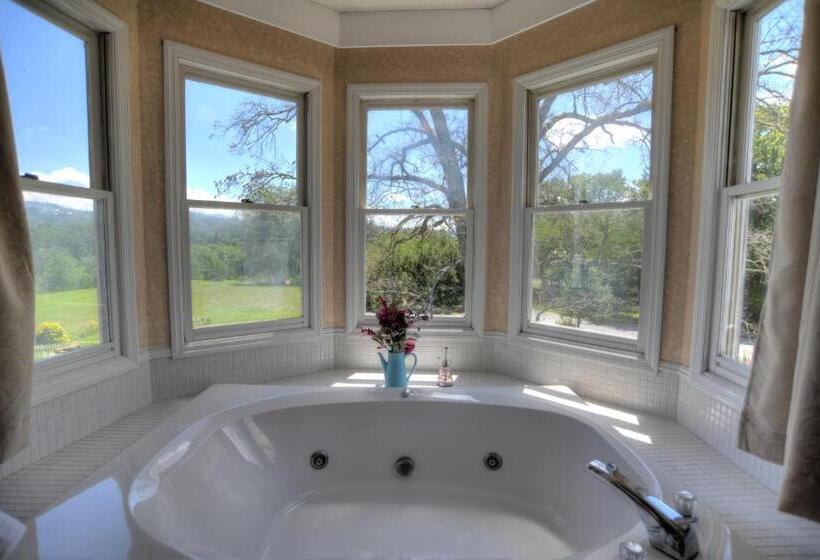 Quarto Deluxe com Sacada, Blue Mountain Mist Country Inn
