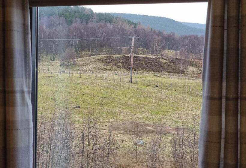 اتاق استاندارد سه نفره, Carn Mhor Bed And Breakfast
