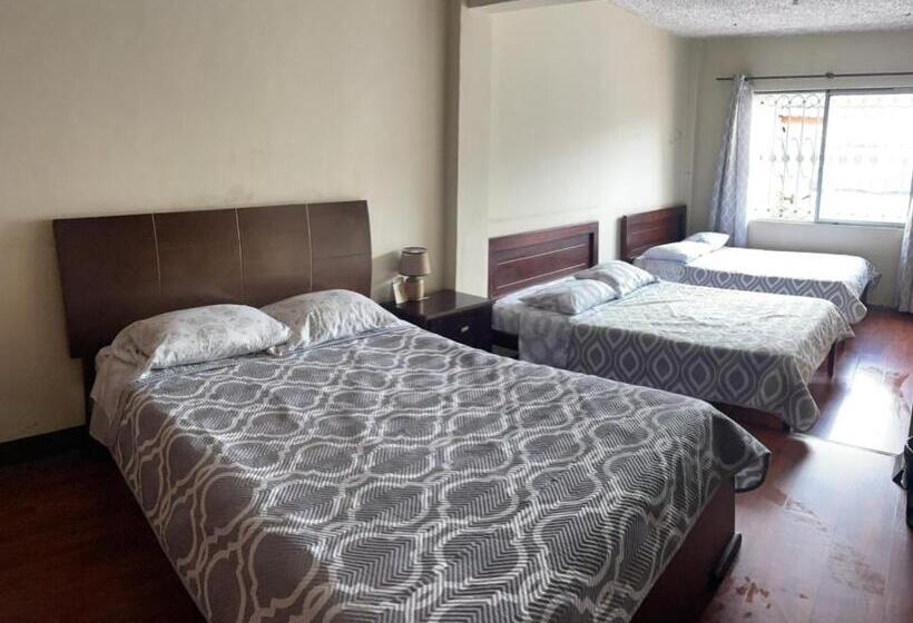 浴室共有ファミリールーム, Alojamientos Hostal Rest House