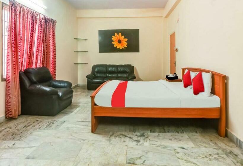 Номер Стандарт, Oyo Flagship 80564 The Central Guest House