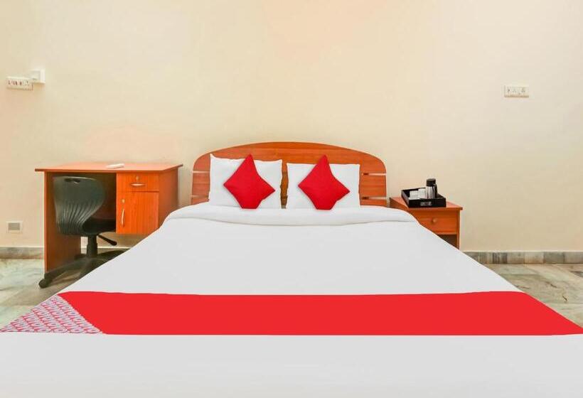 Номер Стандарт, Oyo Flagship 80564 The Central Guest House