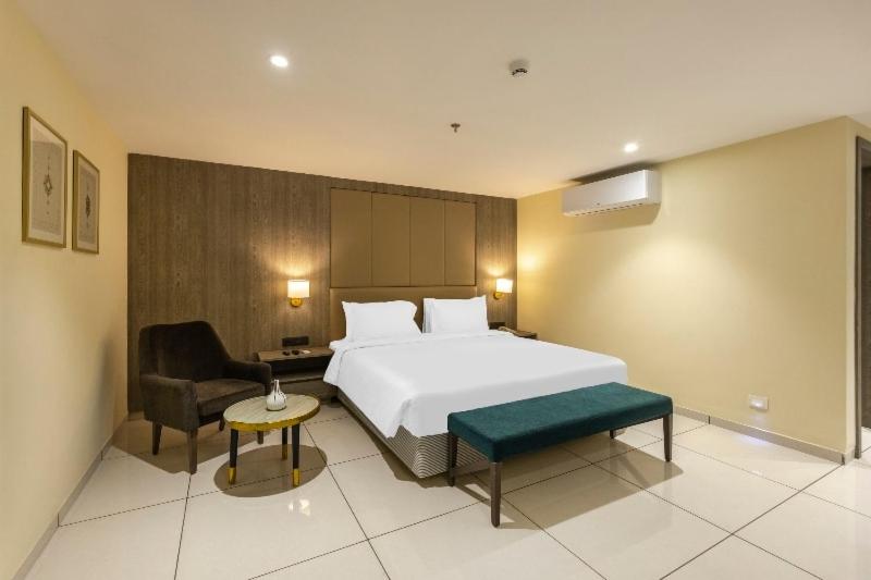 Трехместный Номер Superior, Sunday Hotel Vadodara
