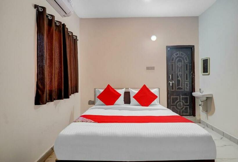 Трехместный Номер Классика, Flagship Sairam Residency