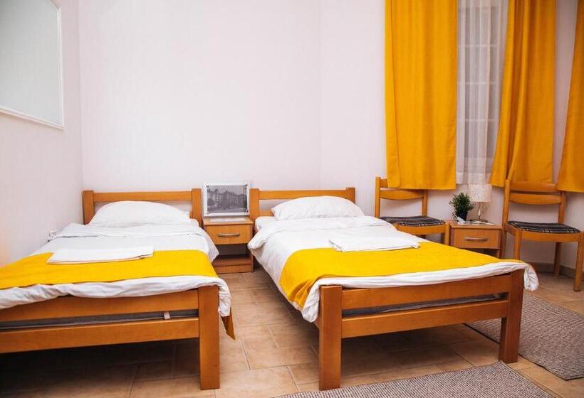 اتاق ساده سه‌ نفره, Domaćinska Kuća Banja Luka
