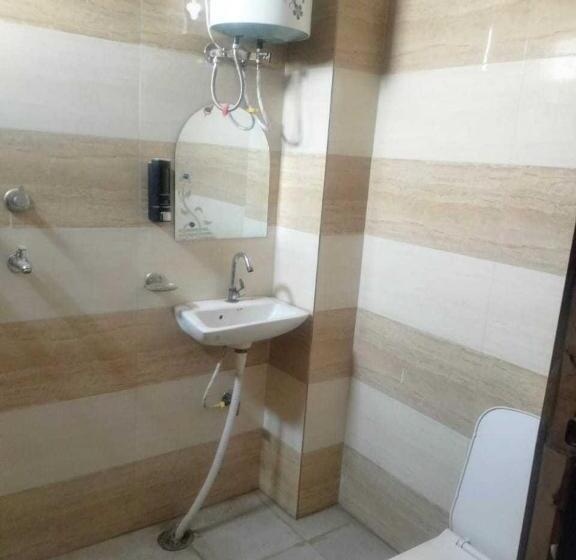 Трехместный Номер Классика, Oyo 80463j Hotal Mannat Valley