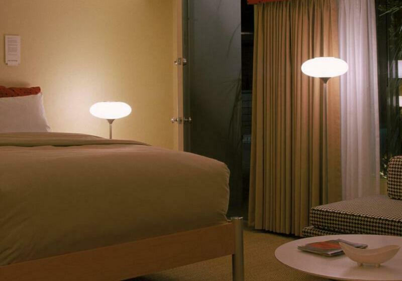 Chambre Standard Vue Piscine, Orbit In  21 And Over