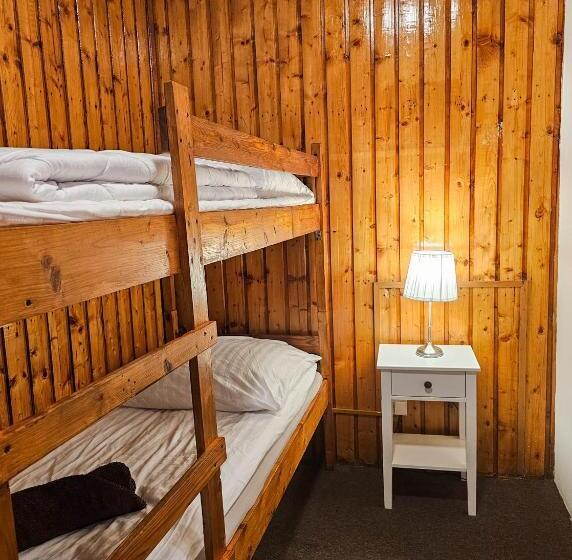 Habitación Triple Estándar, Schronisko Gościniec Równica
