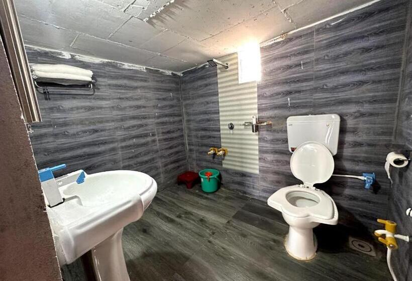 Номер Стандарт, Modhera Sunrise Resort   Tents Bhungas Jungle Restaurants & Candlelight Dining