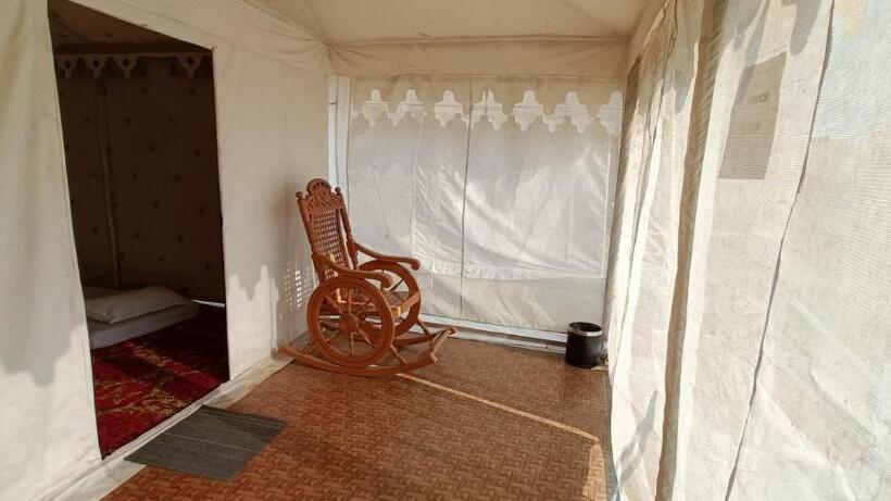 Семейный Номер, Modhera Sunrise Resort   Tents Bhungas Jungle Restaurants & Candlelight Dining
