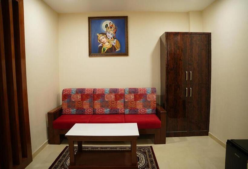 Люкс Повышенной Комфортности, Raaj Resort
