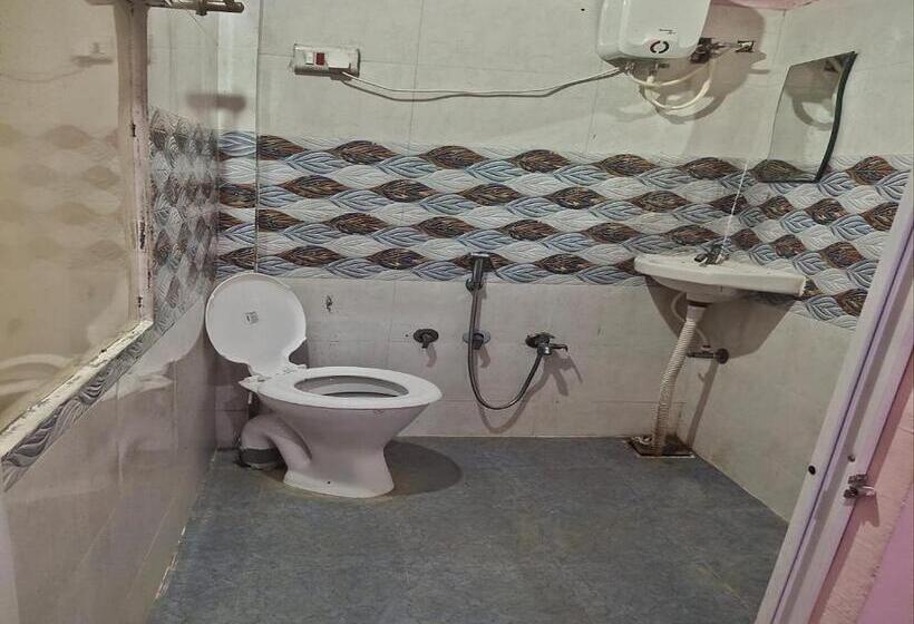 Номер Deluxe, Vrundavan Resort, Narmada