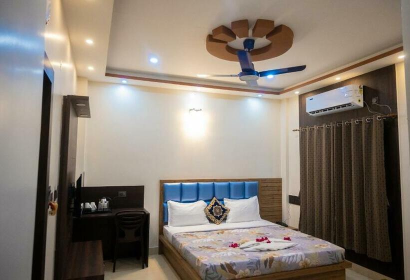 带大床的豪华间, Unique Shantiniketan
