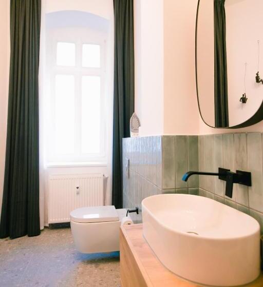 آپارتمان سوپریور 1 خوابه, The Weinert Suites