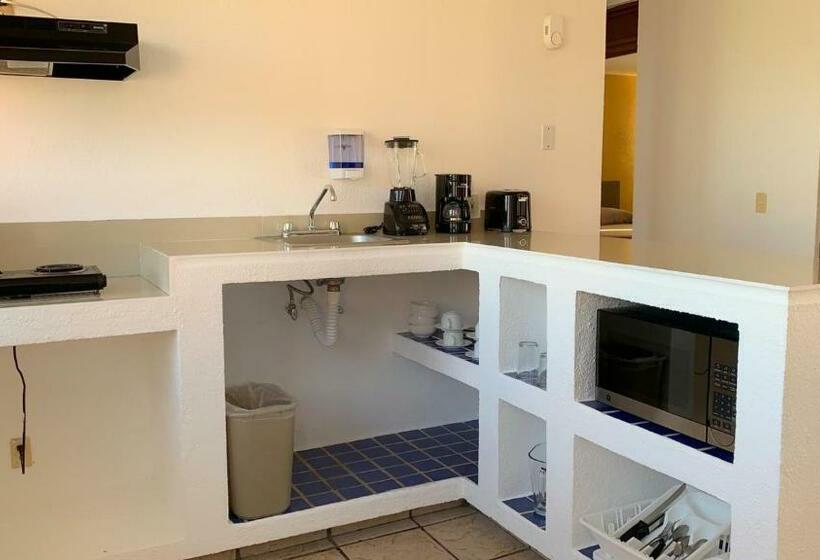 דירת שני חדרים, Sunrock Hotel and Suites