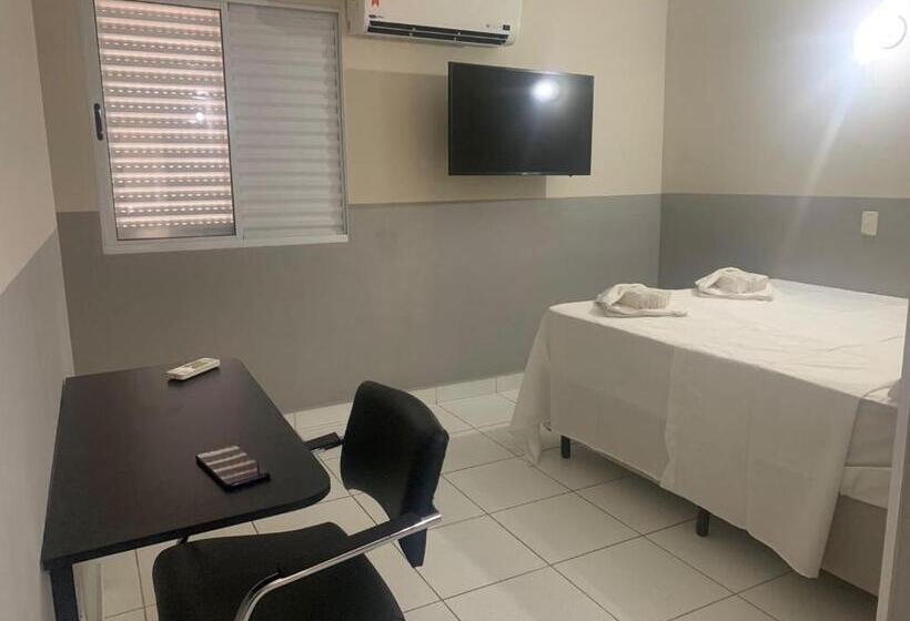 اتاق استاندارد چهار تخته, Barão Ribeirão