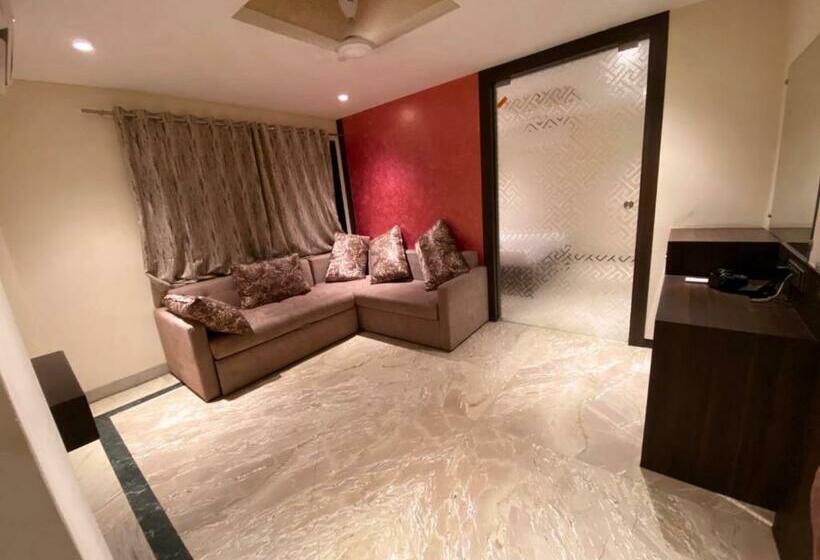 Номер Deluxe, Shubham Inn